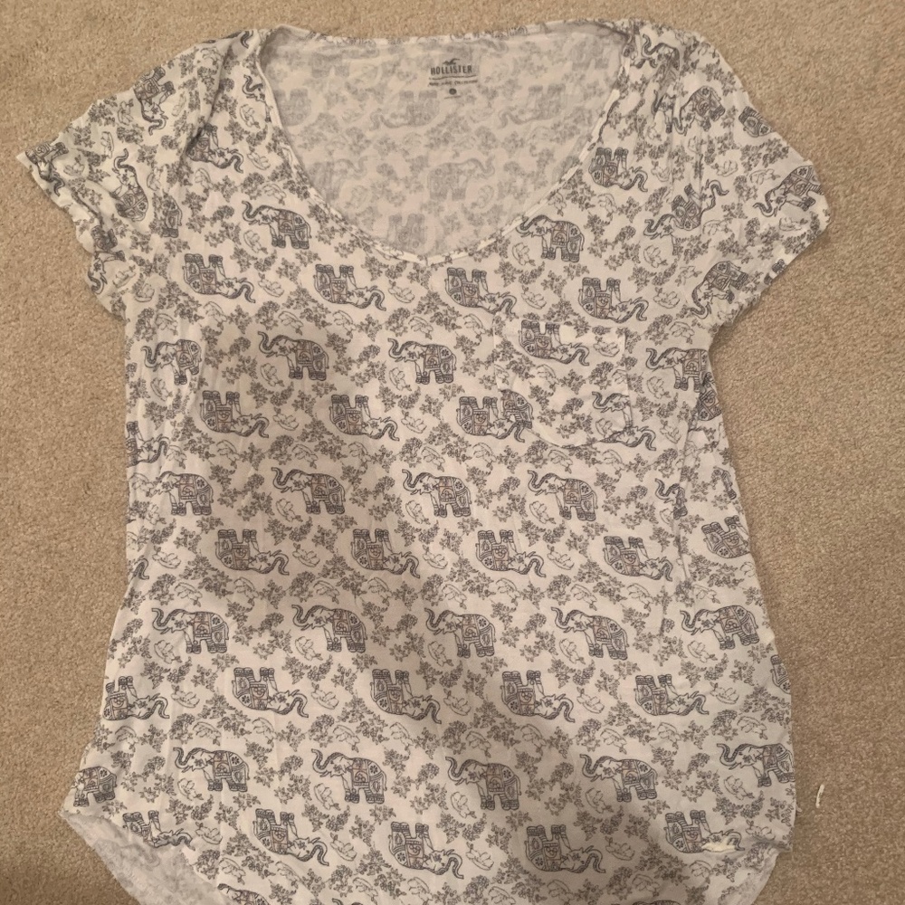 Hollister "Must Have Collection" Elephant Tee